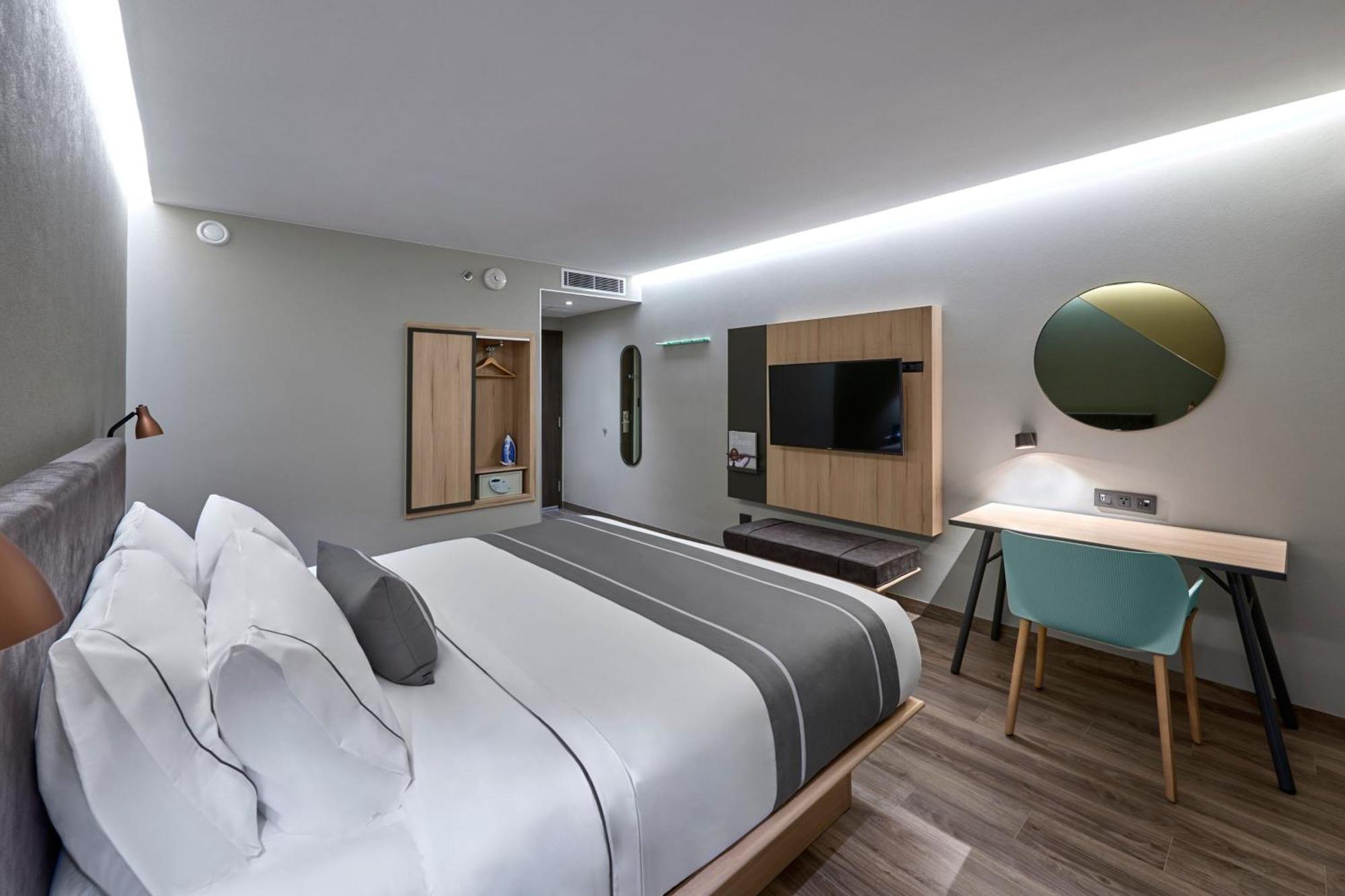 Queen Room